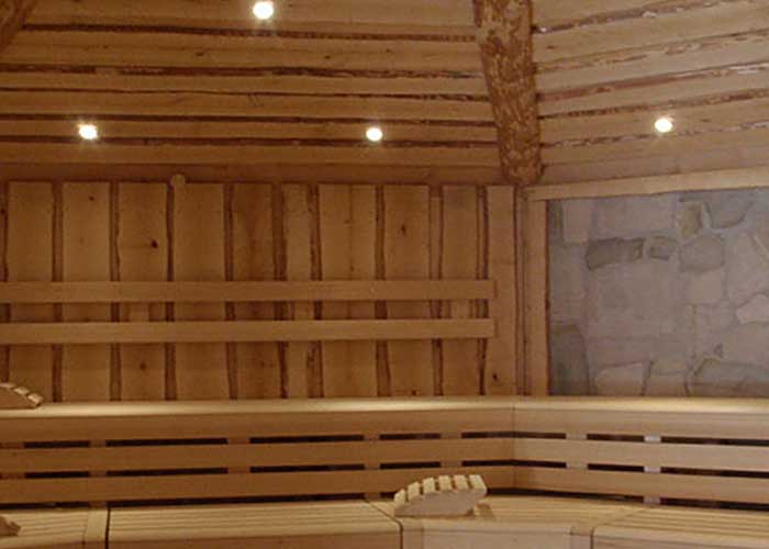 Birkenholz in der Biosphären-Sauna in St. Ingbert